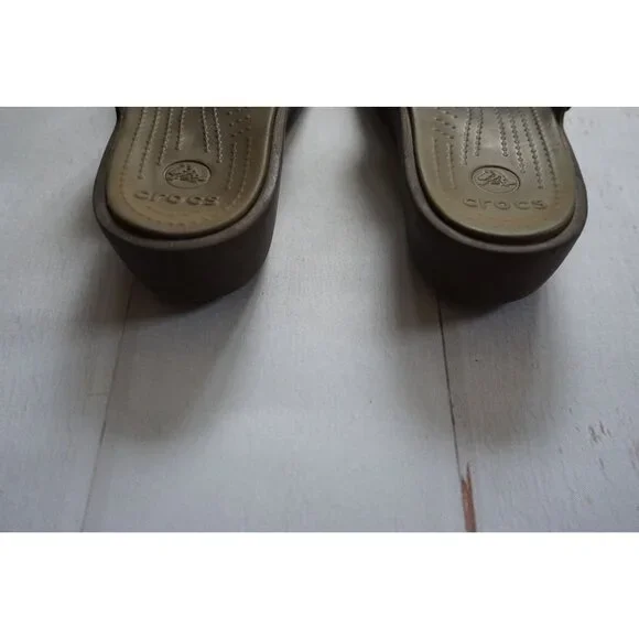 Crocs Women's Patricia Wedge Sandals in Brown - Size 8 - Picture 10 of 13